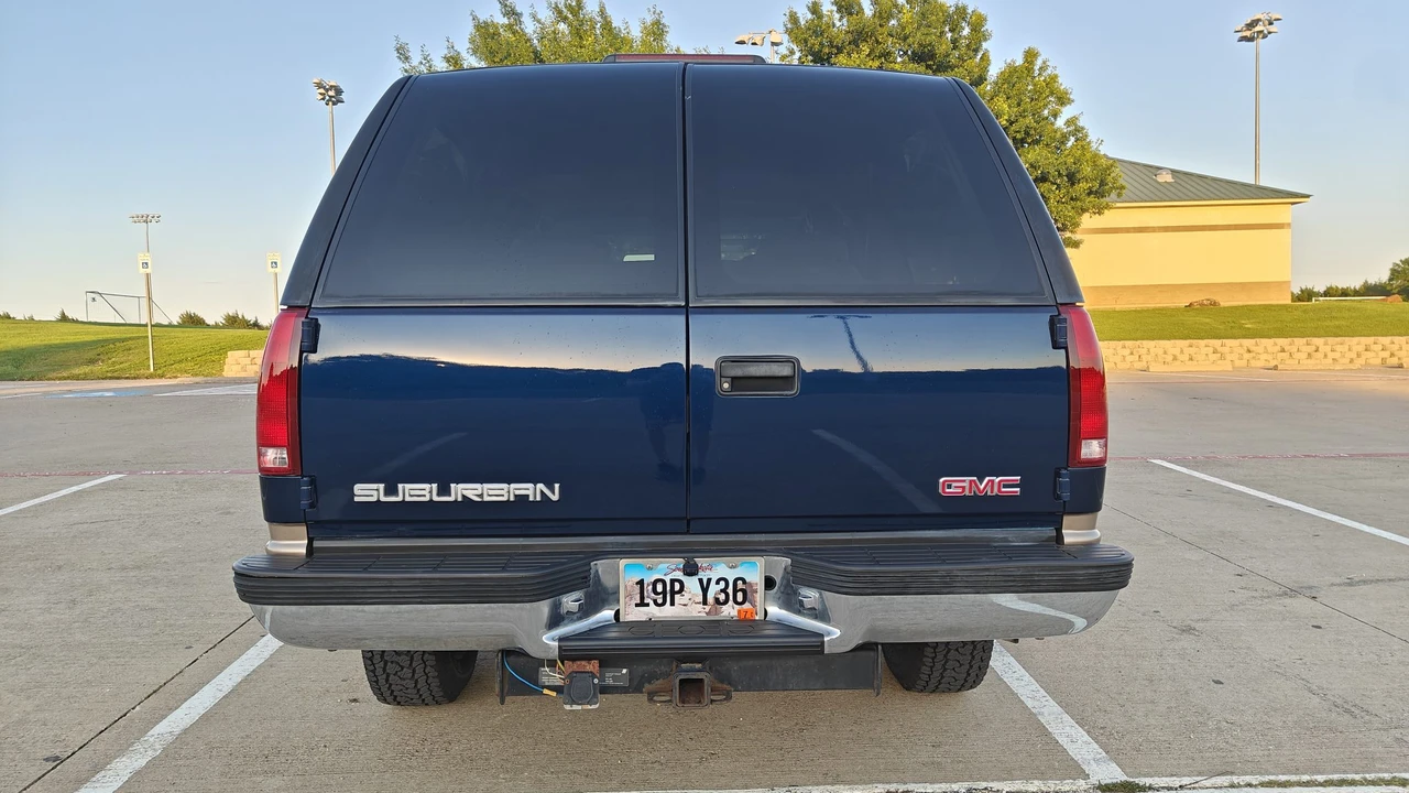 1998 GMC Suburban 8th Gen - Image 22 of 31