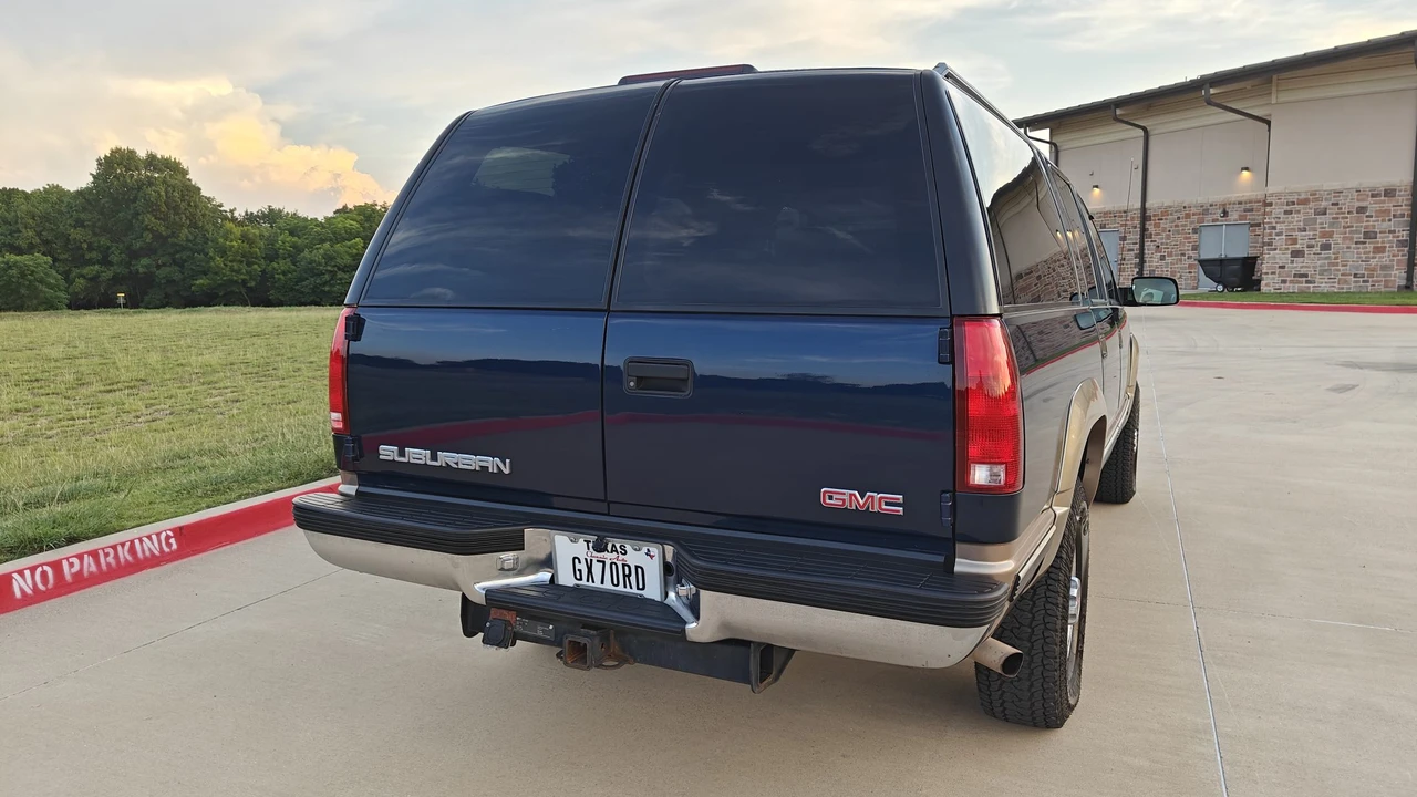 1998 GMC Suburban 8th Gen - Image 21 of 31