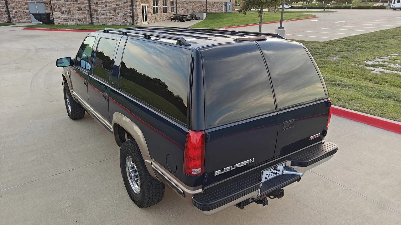 1998 GMC Suburban 8th Gen - Image 26 of 31