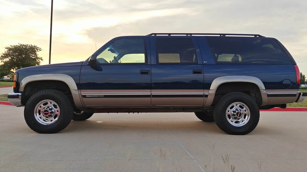 1998 GMC Suburban 8th Gen - Image 31 of 31