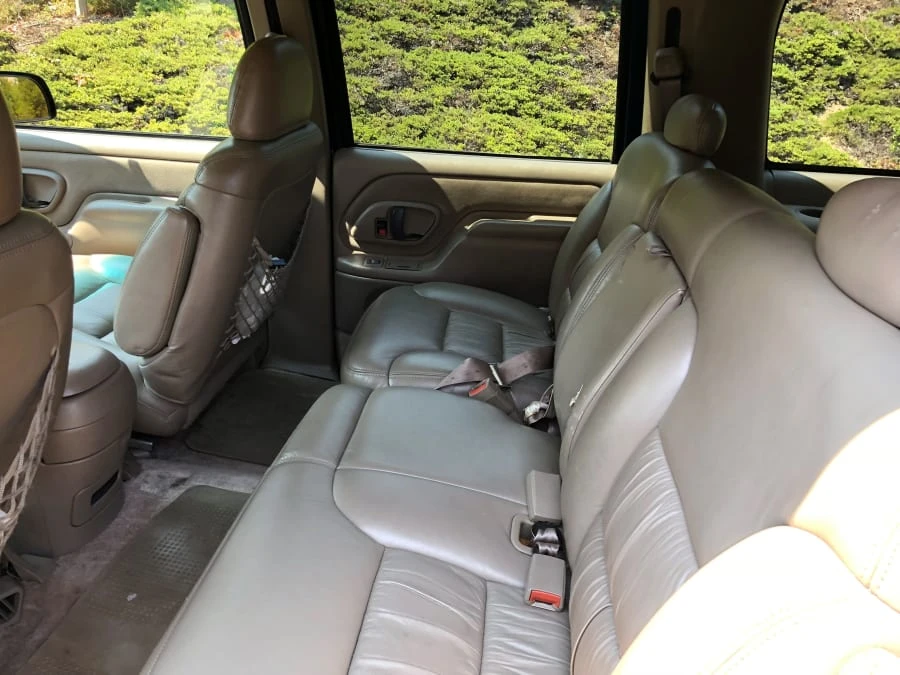 1998 GMC Suburban 8th Gen - Image 6 of 12