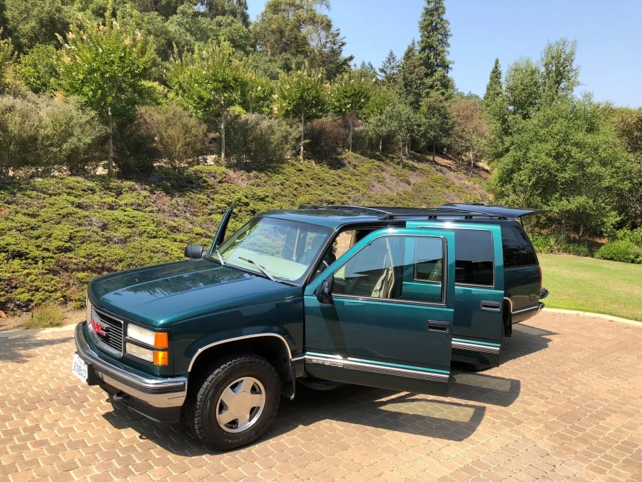 1998 GMC Suburban 8th Gen - Image 11 of 12