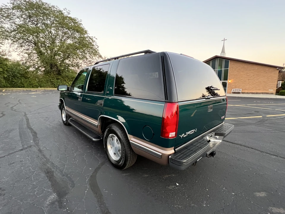 1998 GMC Yukon 1st Gen - Image 9 of 31