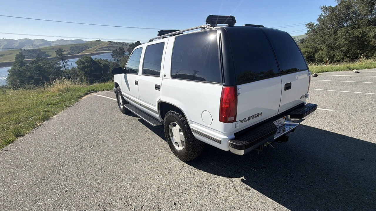 1998 GMC Yukon 1st Gen - Image 10 of 31