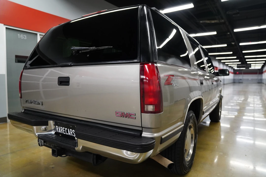 1998 GMC Yukon 1st Gen - Image 14 of 31