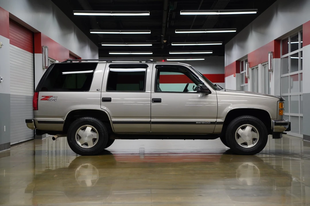1998 GMC Yukon 1st Gen - Image 11 of 31