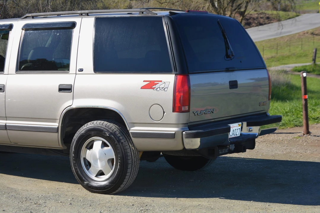 1998 GMC Yukon 1st Gen - Image 24 of 31