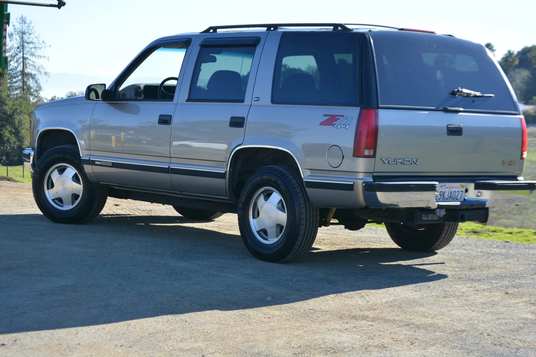 1998 GMC Yukon 1st Gen - Image 4 of 31