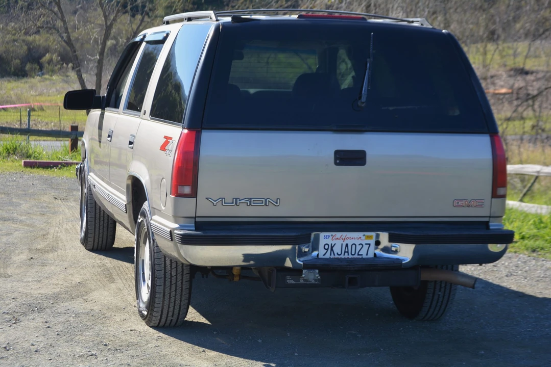 1998 GMC Yukon 1st Gen - Image 5 of 31
