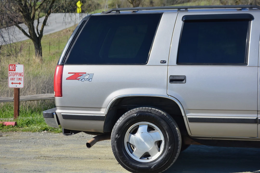 1998 GMC Yukon 1st Gen - Image 26 of 31