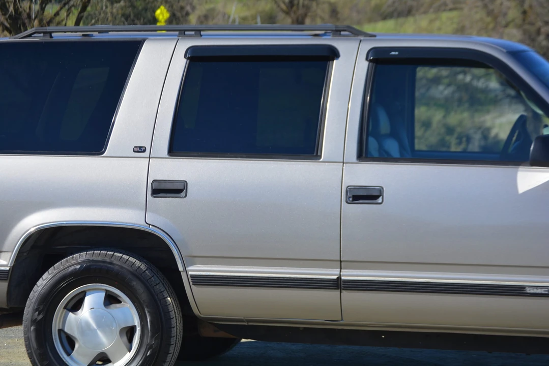 1998 GMC Yukon 1st Gen - Image 27 of 31