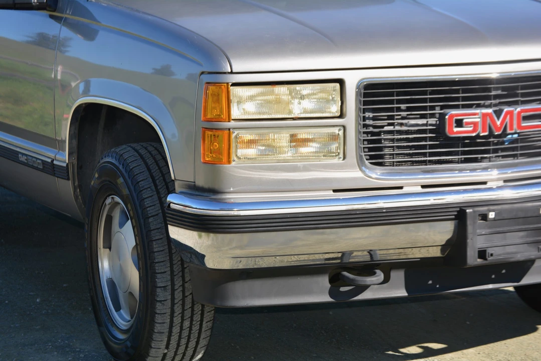 1998 GMC Yukon 1st Gen - Image 31 of 31