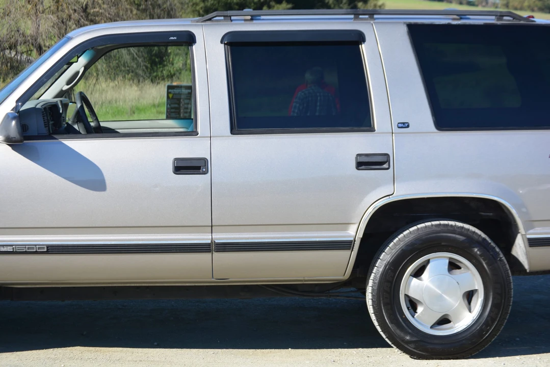 1998 GMC Yukon 1st Gen - Image 21 of 31