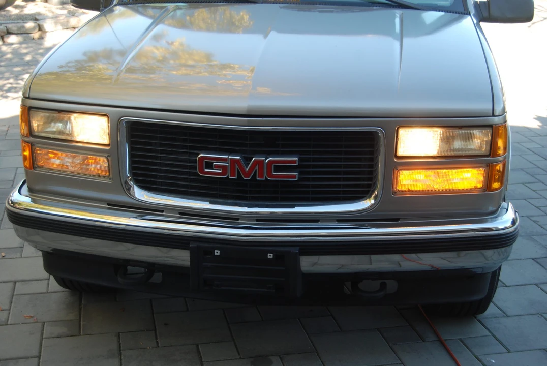 1998 GMC Yukon 1st Gen - Image 14 of 31