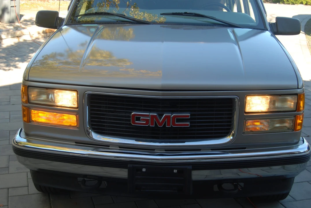 1998 GMC Yukon 1st Gen - Image 13 of 31
