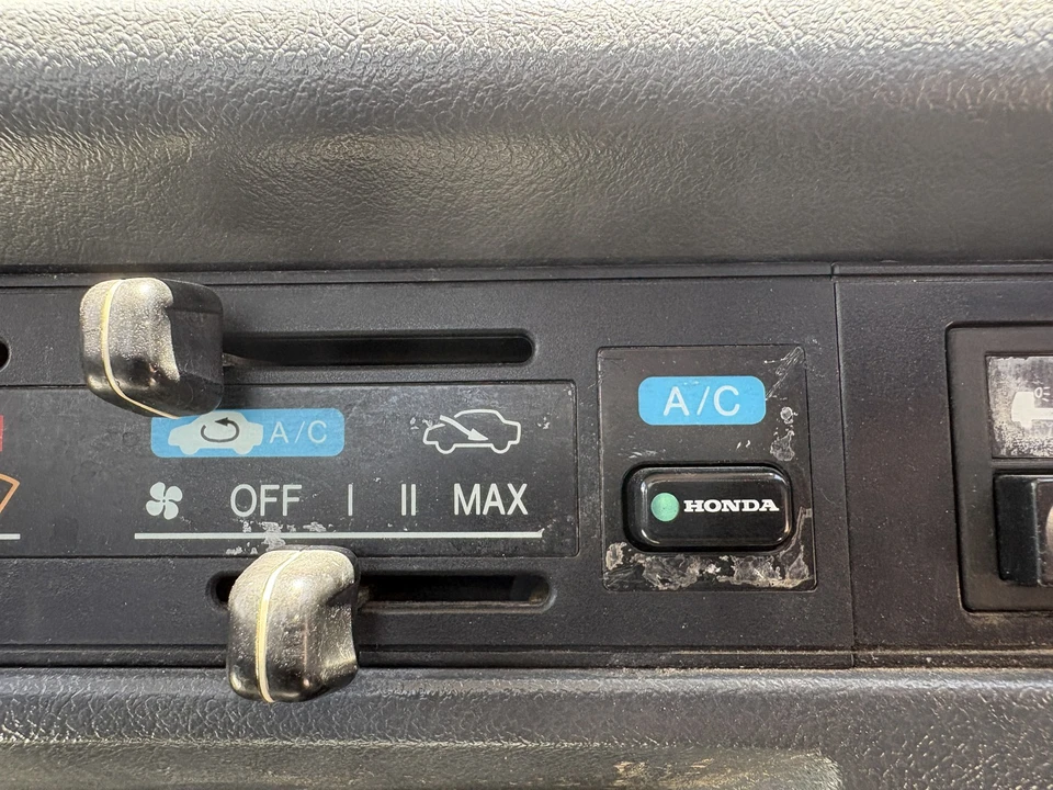 1998 Honda Acty 2nd Gen - Image 2 of 31