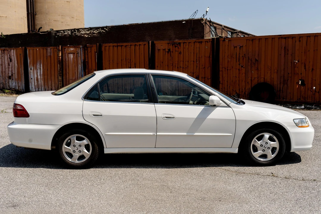 1998 Honda Accord 6th Gen - Image 3 of 31