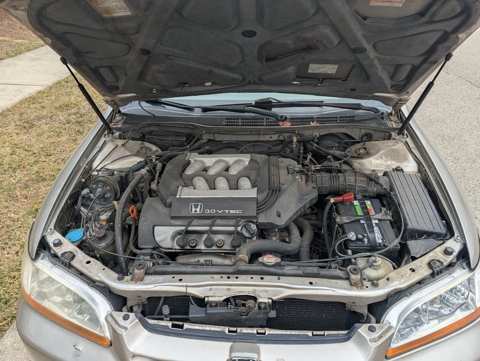 1998 Honda Accord 6th Gen - Image 2 of 10