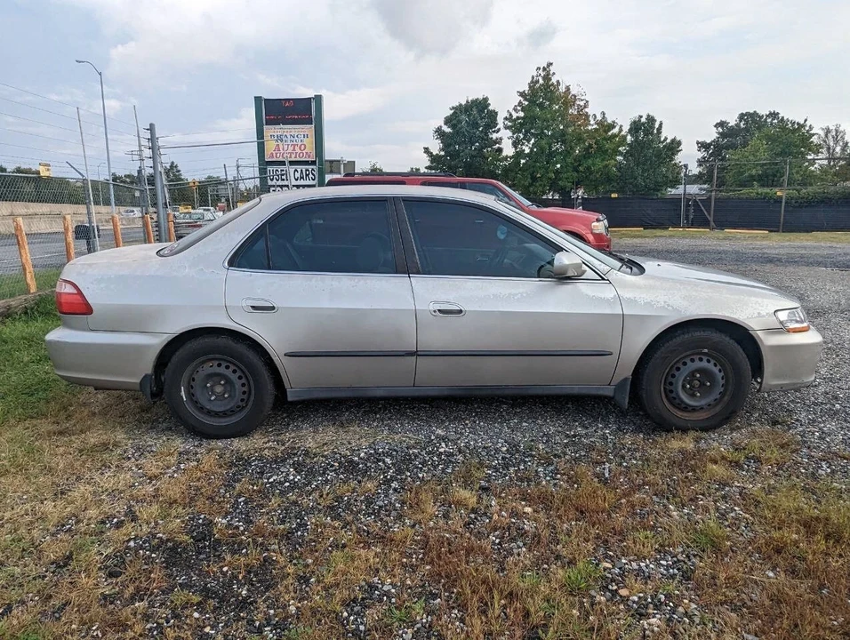 1998 Honda Accord 6th Gen - Image 5 of 21