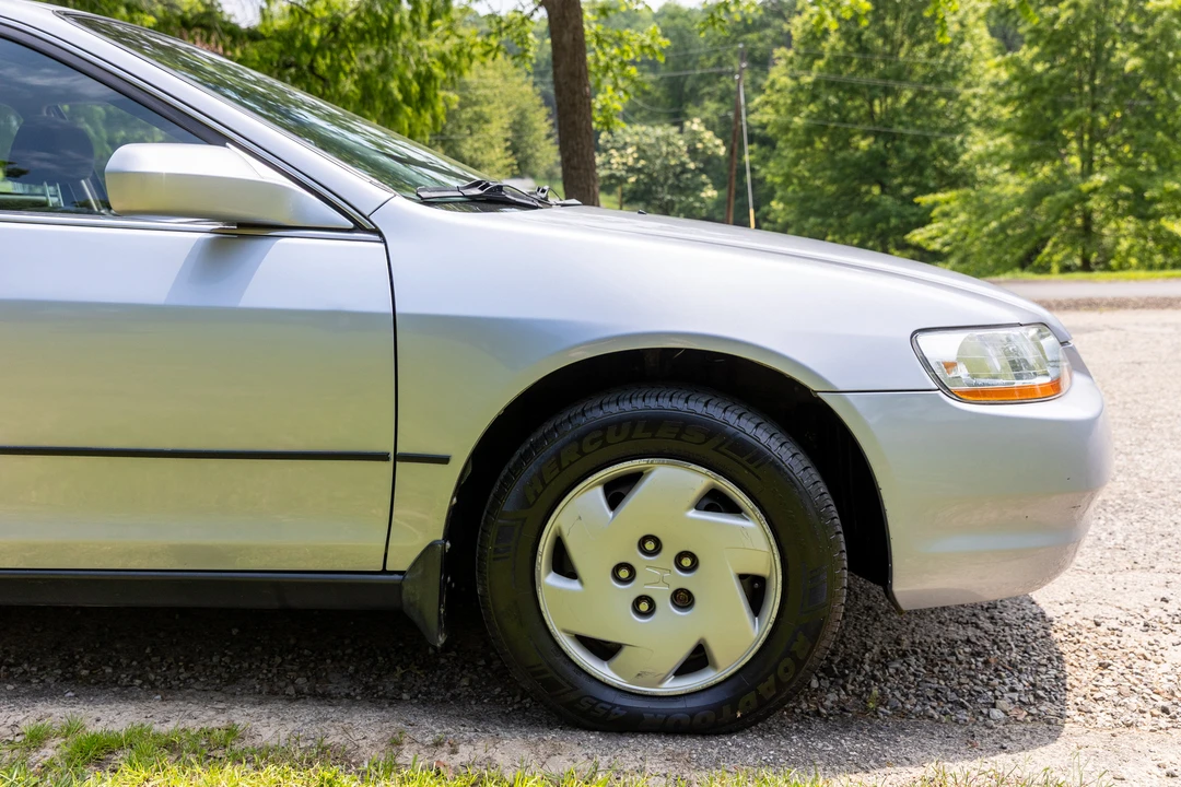 1998 Honda Accord 6th Gen - Image 19 of 31