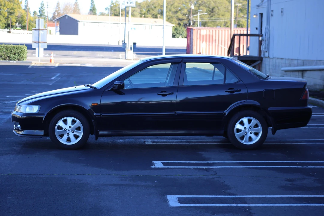1998 Honda Accord 6th Gen - Image 3 of 6