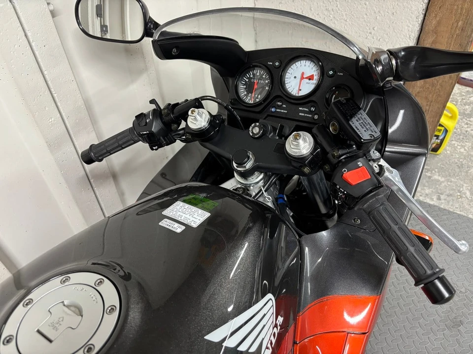 1998 Honda CBR - Image 20 of 29