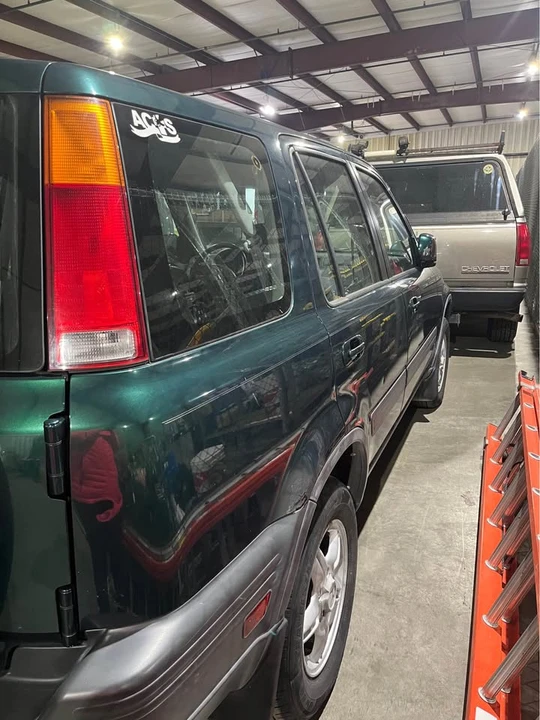 1998 Honda CR-V 1st Gen - Image 4 of 7