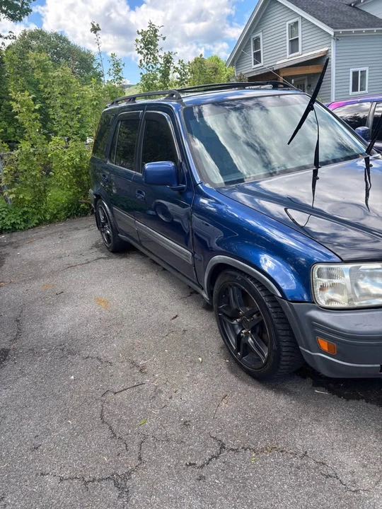 1998 Honda CR-V 1st Gen - Image 2 of 10