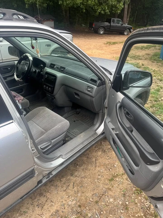1998 Honda CR-V 1st Gen - Image 9 of 11