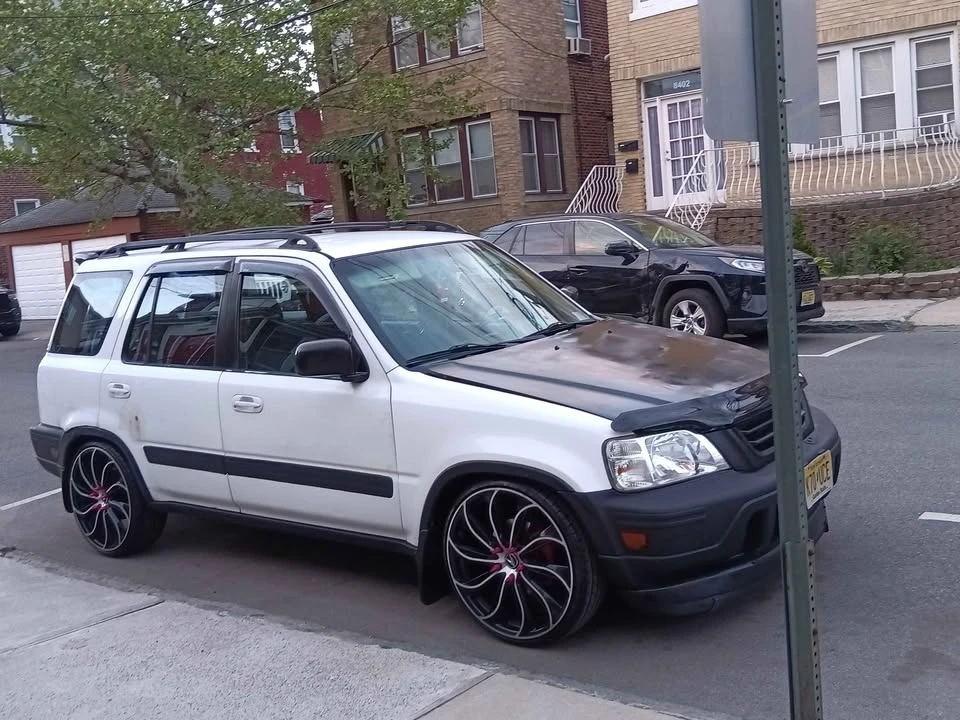 1998 Honda CR-V 1st Gen - Image 5 of 10