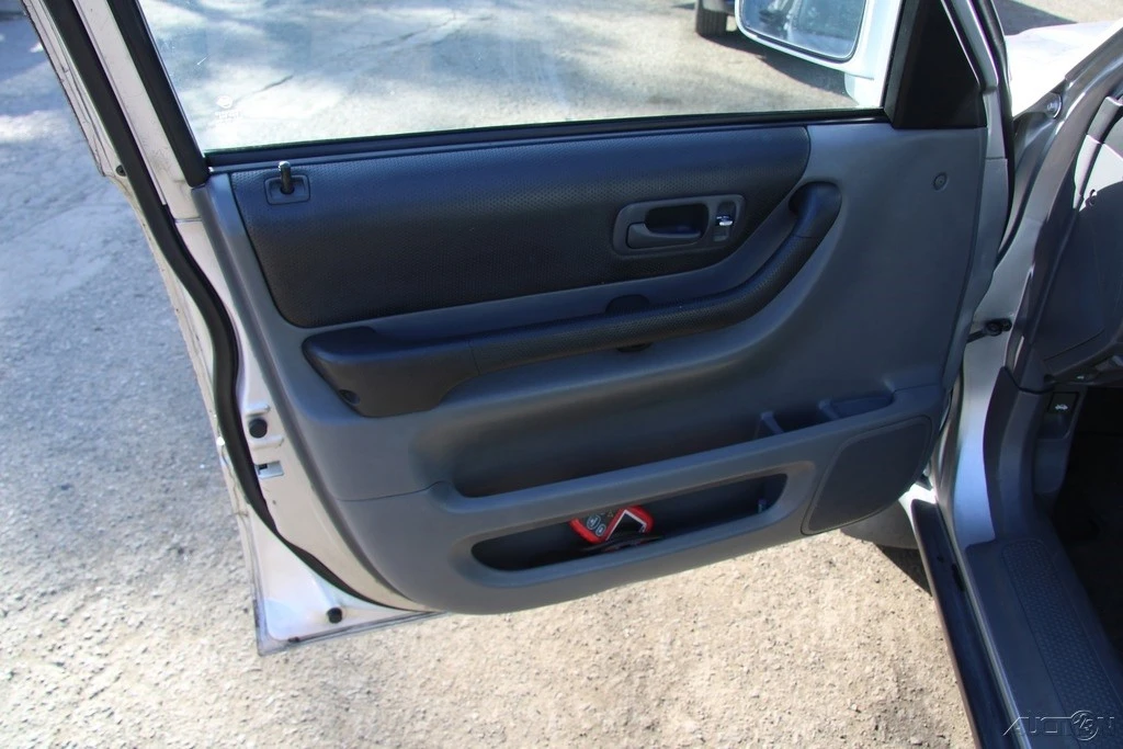 1998 Honda CR-V 1st Gen - Image 11 of 21