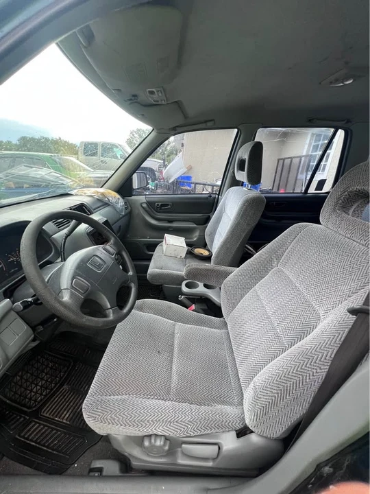 1998 Honda CR-V 1st Gen - Image 5 of 8