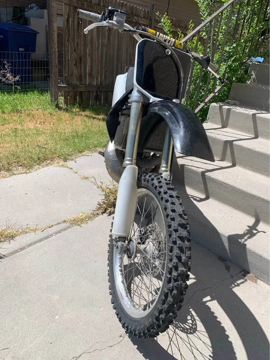 1998 Honda CR - Image 2 of 5