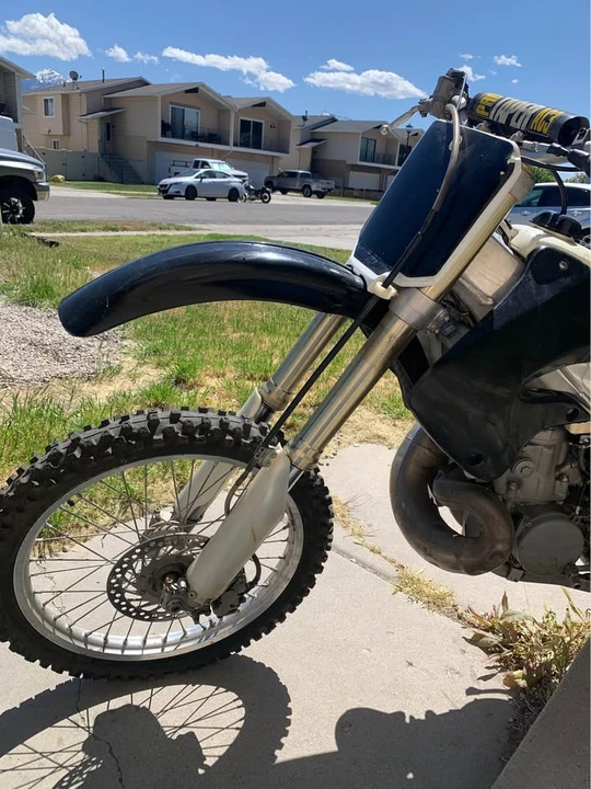1998 Honda CR - Image 3 of 5