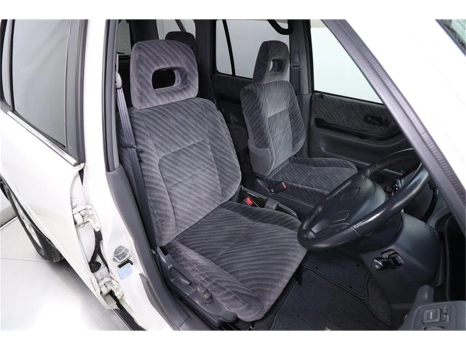 1998 Honda CR-V 1st Gen - Image 16 of 31