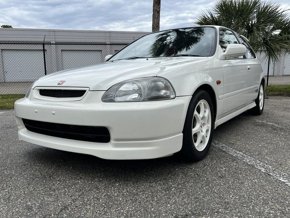 1998 Honda EK9 Civic Type R - Image 2 of 31