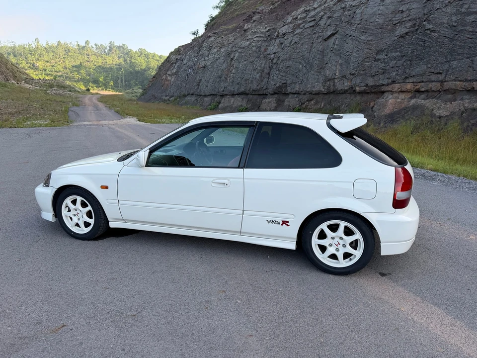 1998 Honda EK9 Civic Type R - Image 18 of 31