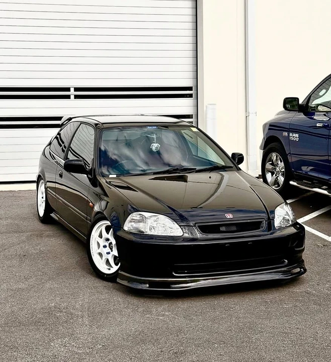 1998 Honda EK9 Civic Type R - Image 1 of 9