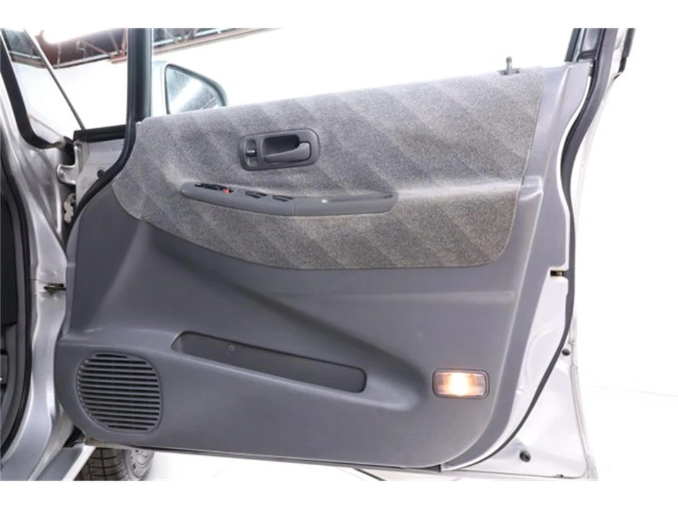 1998 Honda Odyssey - Image 23 of 31