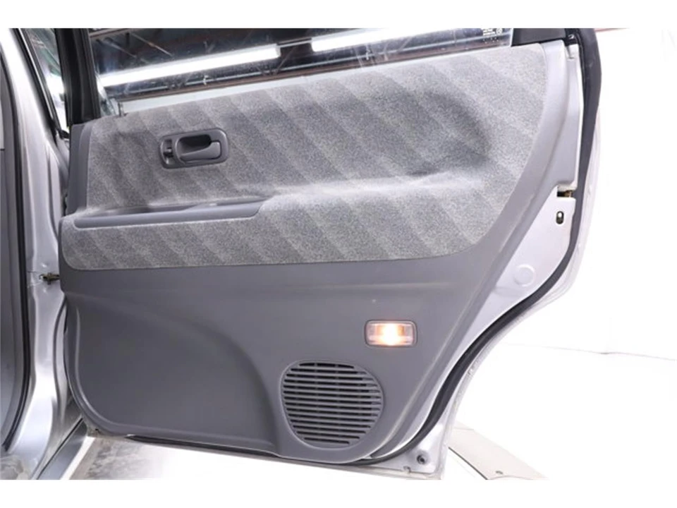 1998 Honda Odyssey - Image 25 of 31