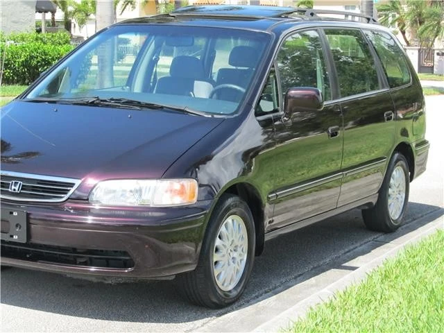 1998 Honda Odyssey - Image 9 of 12