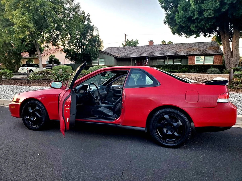 1998 Honda Prelude 5th Gen - Image 7 of 24
