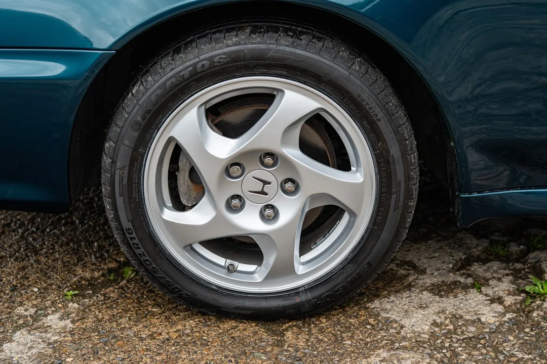 1998 Honda Prelude 5th Gen - Image 14 of 30