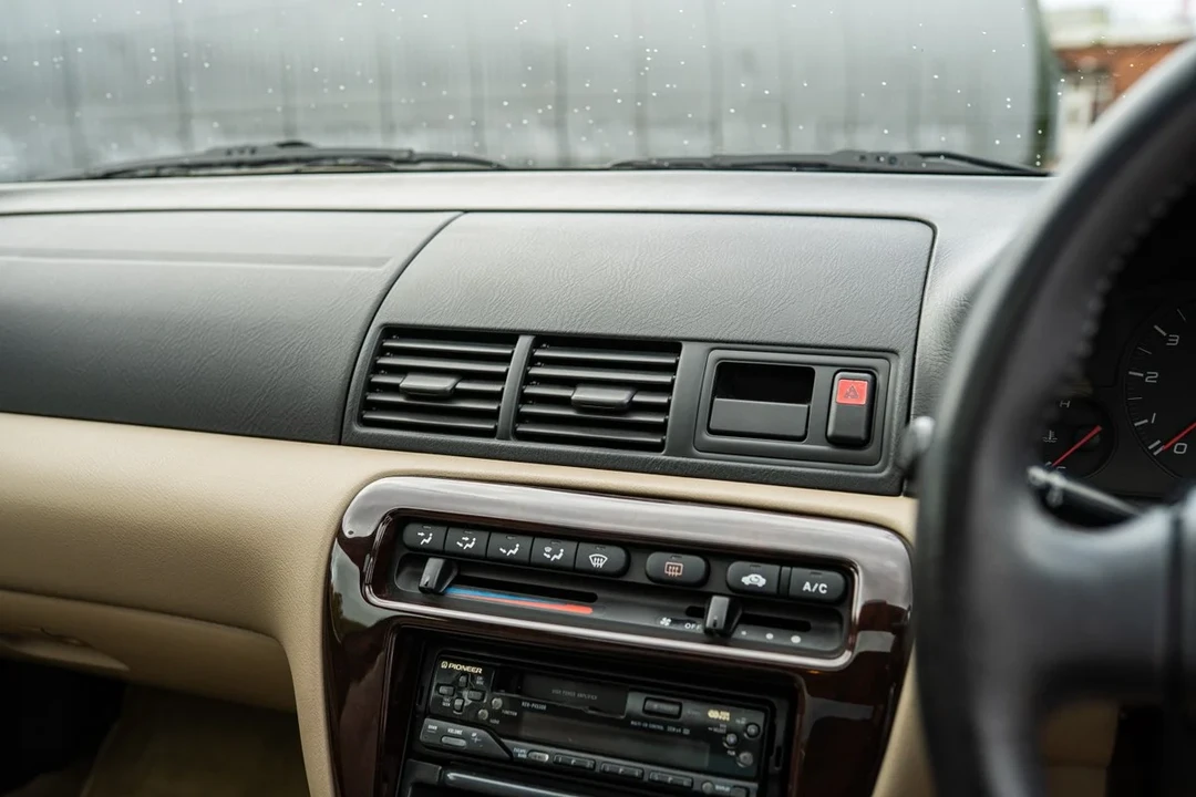 1998 Honda Prelude 5th Gen - Image 16 of 30