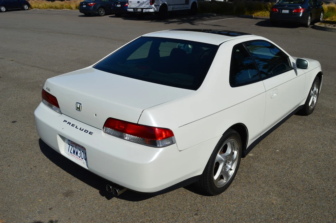 1998 Honda Prelude 5th Gen - Image 9 of 31