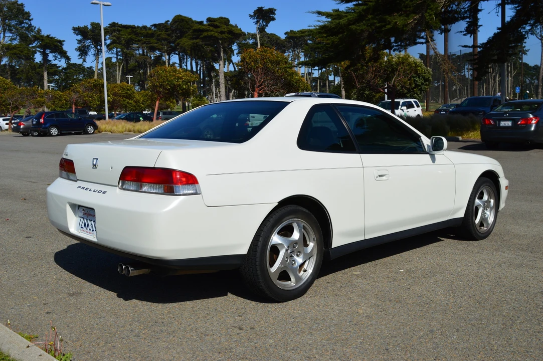 1998 Honda Prelude 5th Gen - Image 10 of 31
