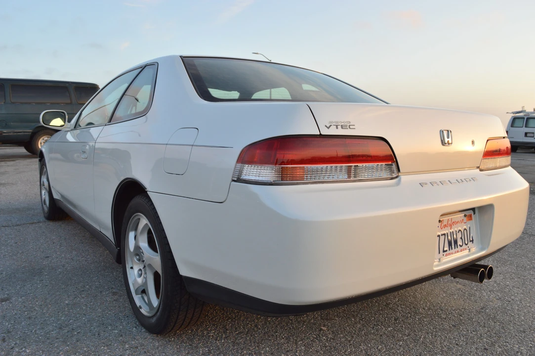 1998 Honda Prelude 5th Gen - Image 22 of 31