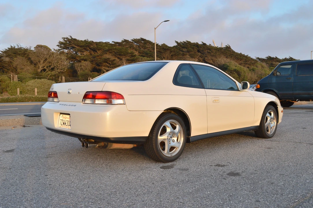 1998 Honda Prelude 5th Gen - Image 25 of 31
