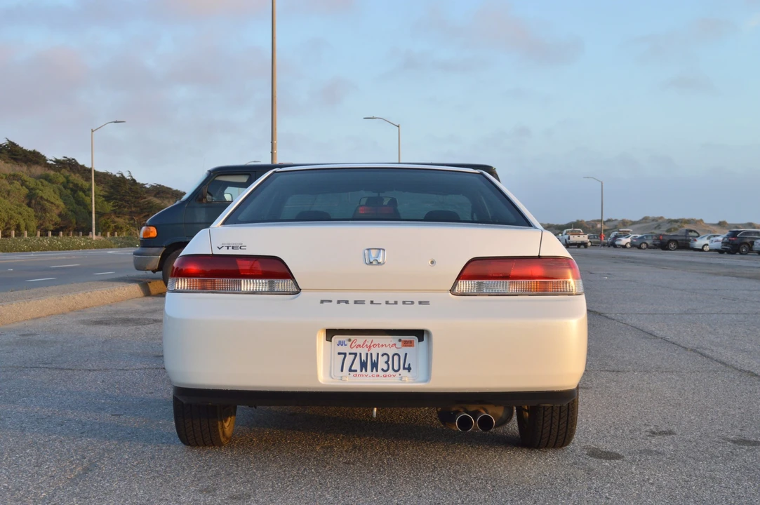 1998 Honda Prelude 5th Gen - Image 23 of 31