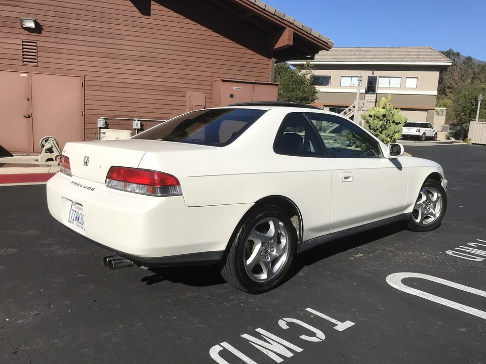 1998 Honda Prelude 5th Gen - Image 9 of 31